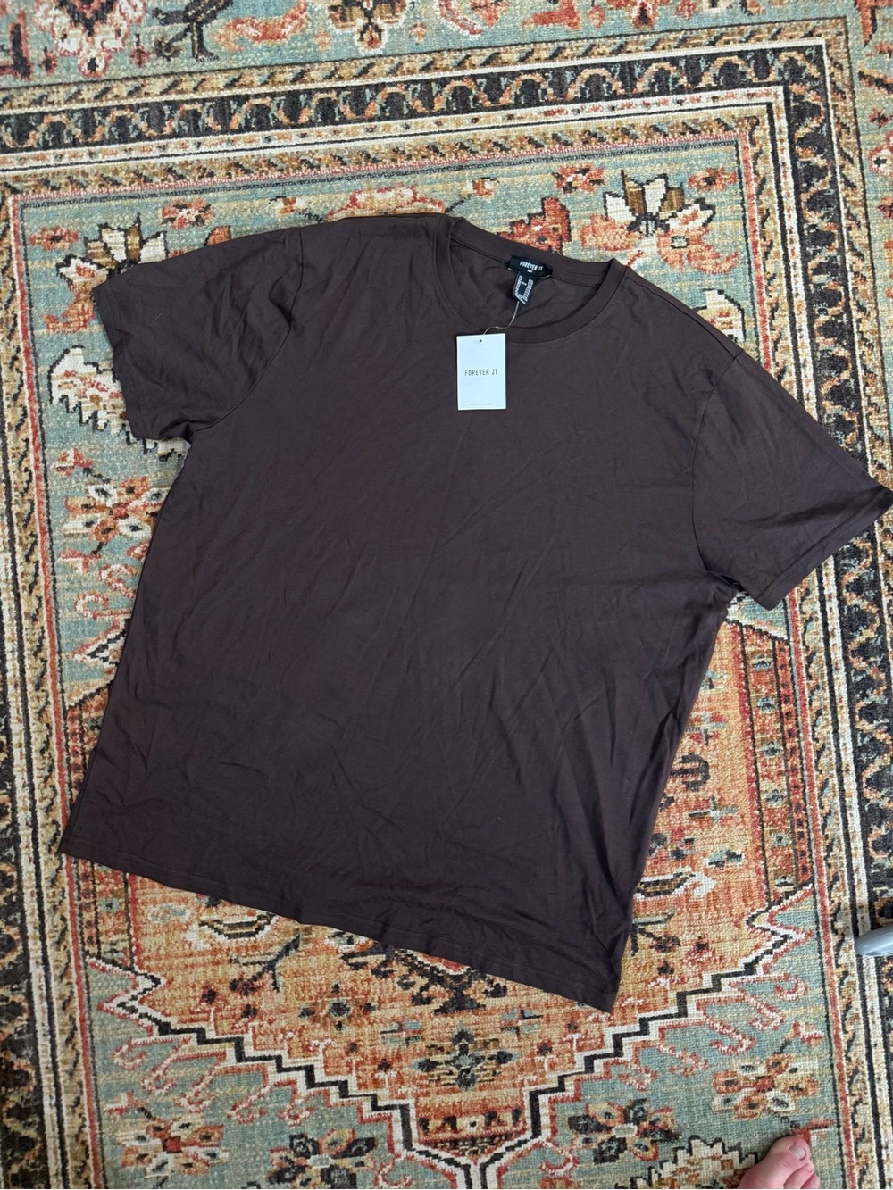 NWT Forever 21 Men’s Brown Crew Neck T‑Shirt